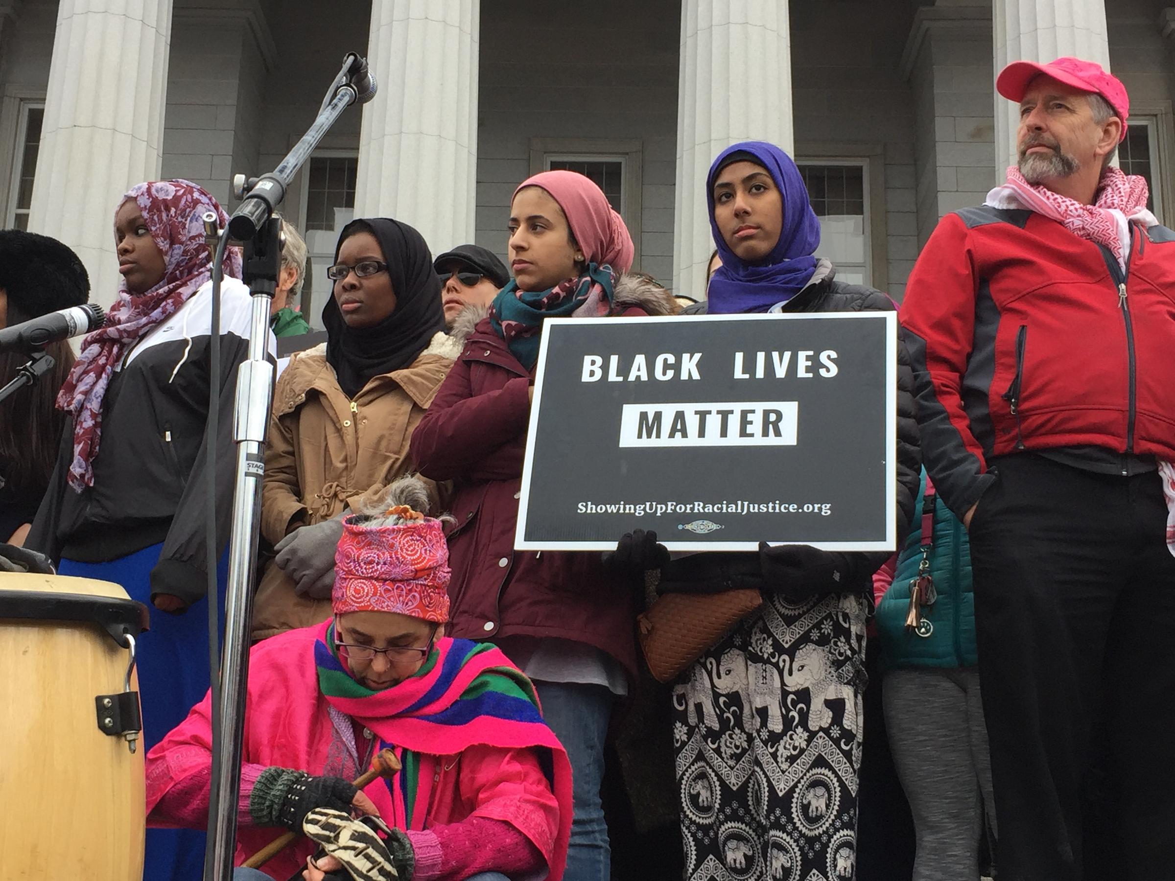 womens-march-muslim-girls-making-change-vpr-russell-20170121